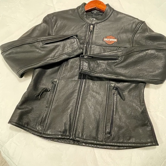 Perfect condition, gently used, Harley Davidson Women’s Medium Leather Jacket - Picture 1 of 6